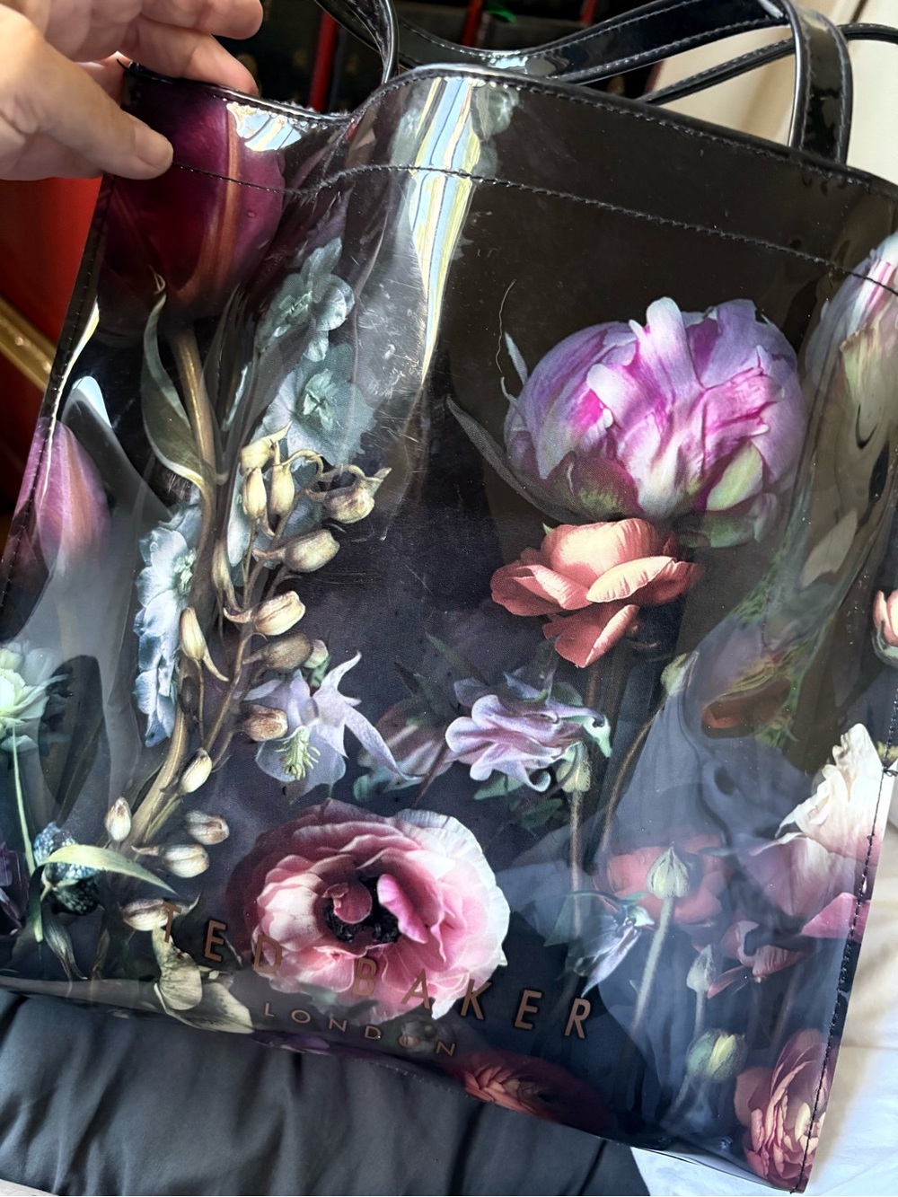 Ted Baker Black Patent Tote with Multicolor Floral Print - Picture 4 of 5